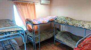 Гостиница Hostel Centre Уфа Спальное место на двухъярусной кровати в общем номере для мужчин-1